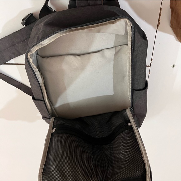 Miniso Mini Laptop Bag - Picture 6 of 7